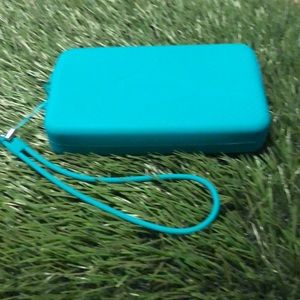 - Haviannas wristlet